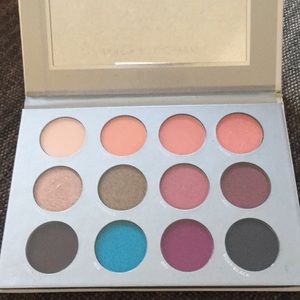 PUR x Boxycharm 12 piece eyeshadow palette